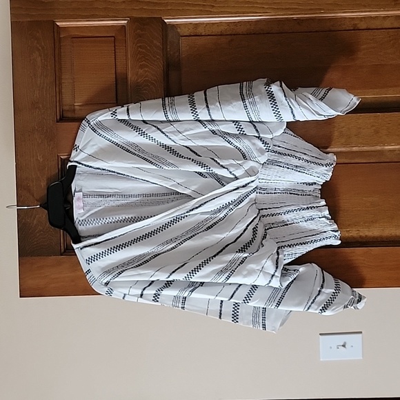 Pink Lily top - Picture 1 of 4